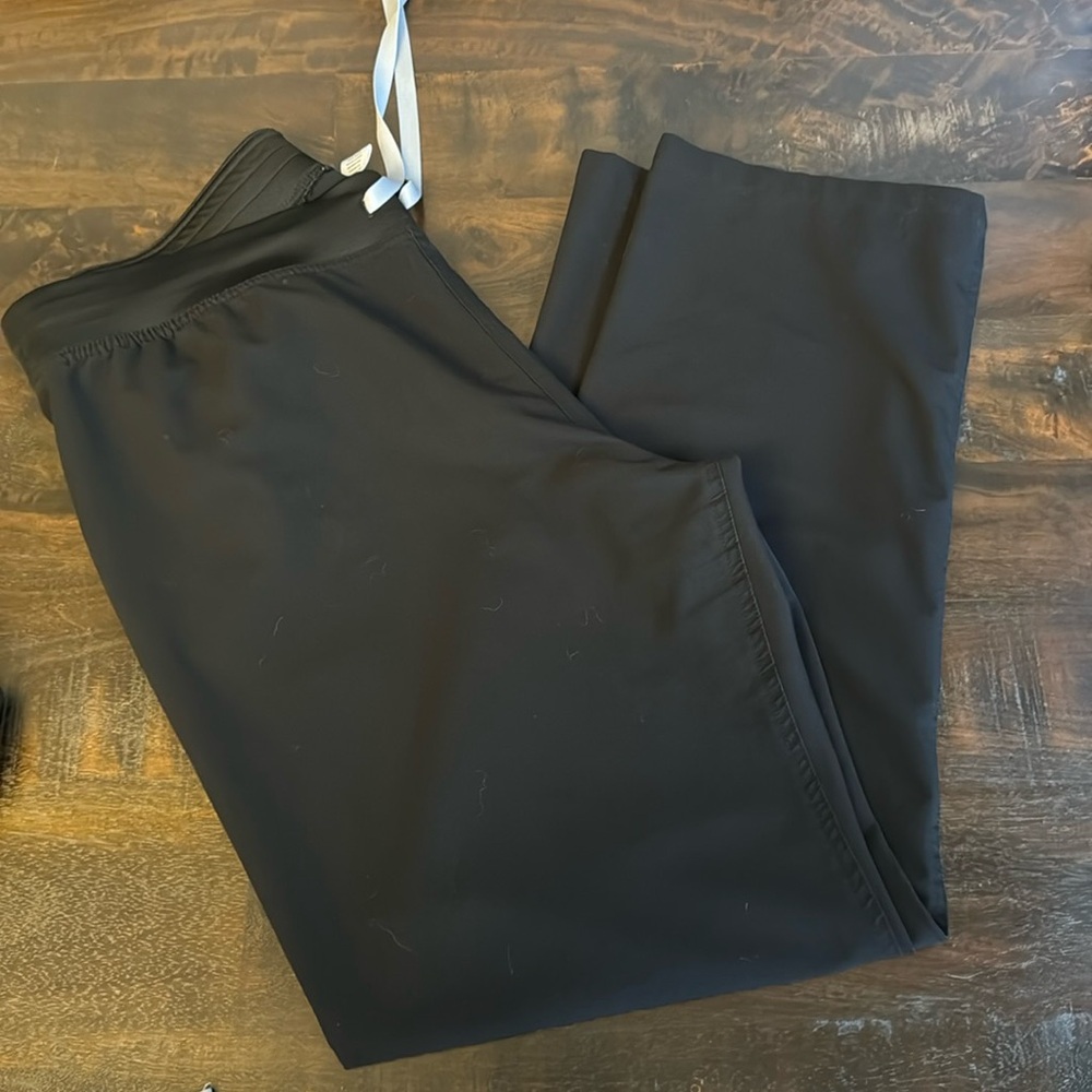 FIGS Livingston scrub pants